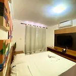 Flat Confortavel E Bem Localizado